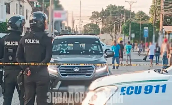 На юге Гуаякиля расстрелян автомобиль