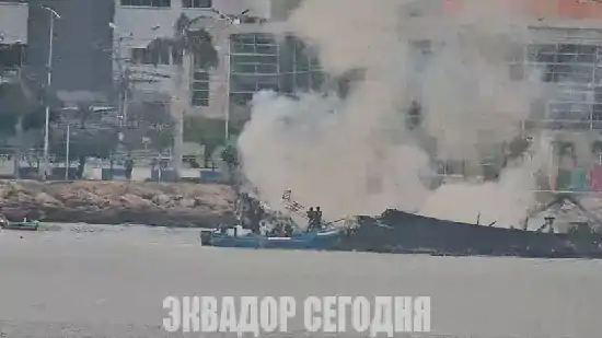 8-6jud Пожар в порту Манта возобновился в воскресенье, 7 июня