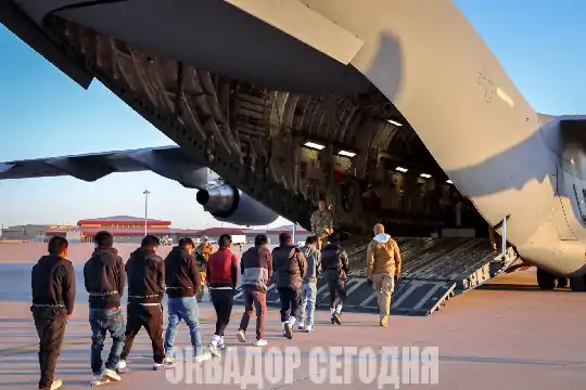 8-9b1 48 эквадорцев высланы из США в третьи страны