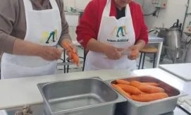 Как эквадорка в Цюрихе помогает женщинам Куэнки обрести доход