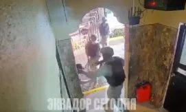 Фактивные военные совершили нападание на жилой комплекс в Гуаякиле