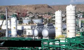Эквадор возобновил экспорт нефти в Перу